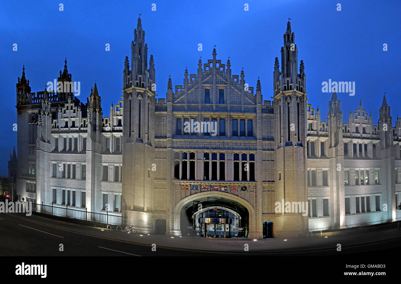Marischal College granite building, Aberdeen City Council HQ, at dusk, Broad Street, Aberdeen, AB10 1AB Stock Photo