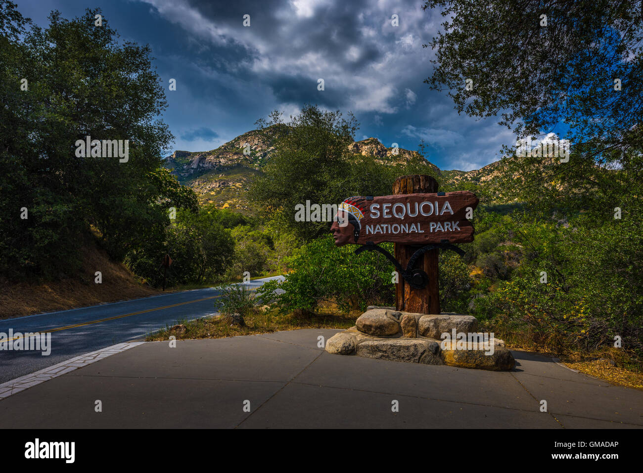 Sequoia National Park Entrance Generals Highway Ash Mountain Stock