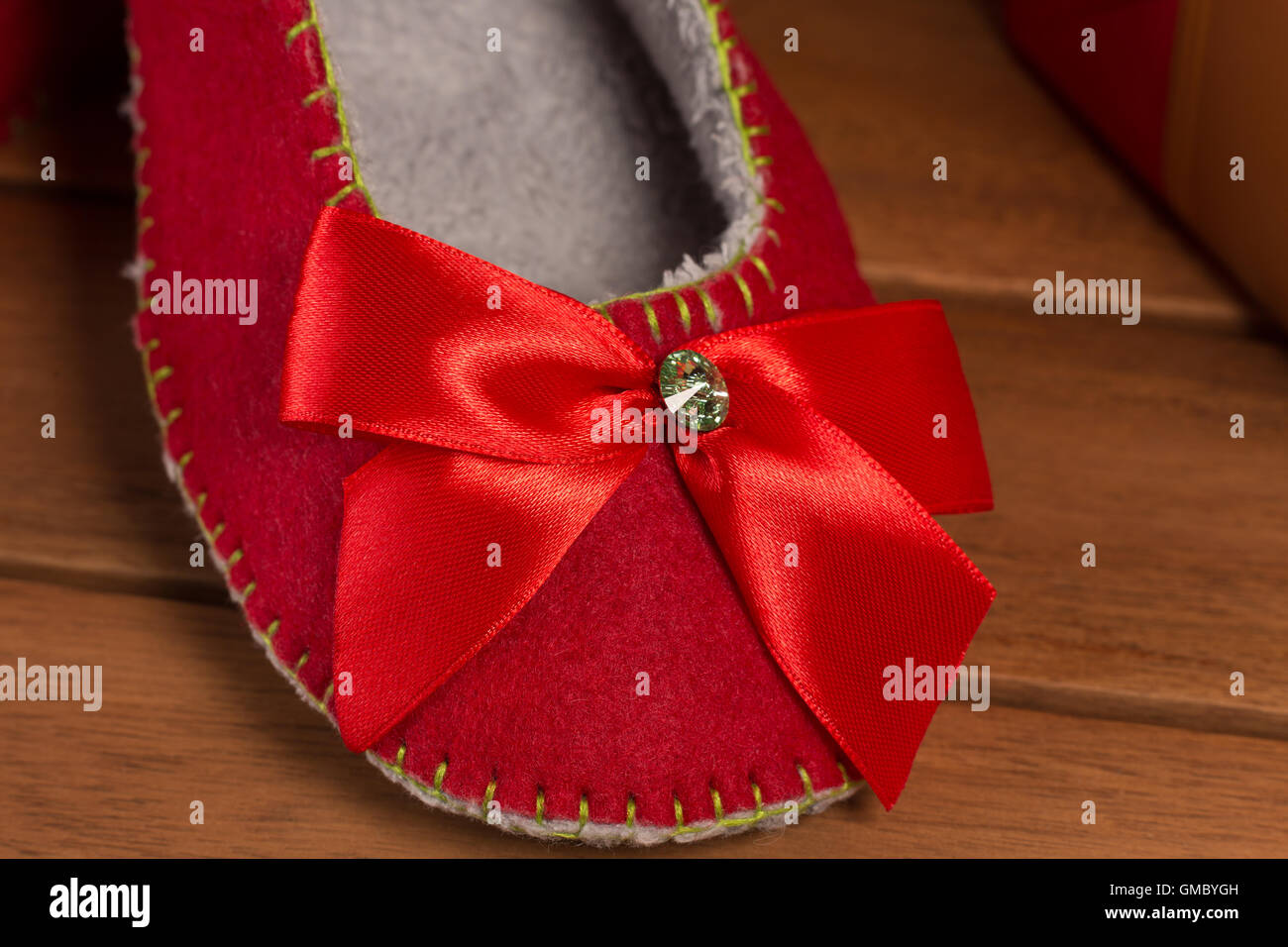 Under the Tree Slippers in Red main image 1