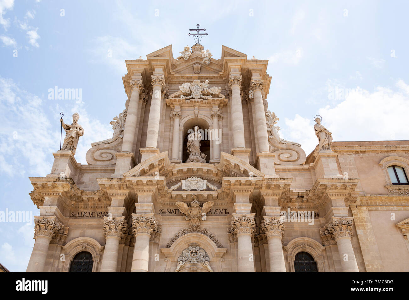 Syracuse Cathedral, Piazza Duomo, Ortygia, Syracuse, Sicily, Italy Stock Photo