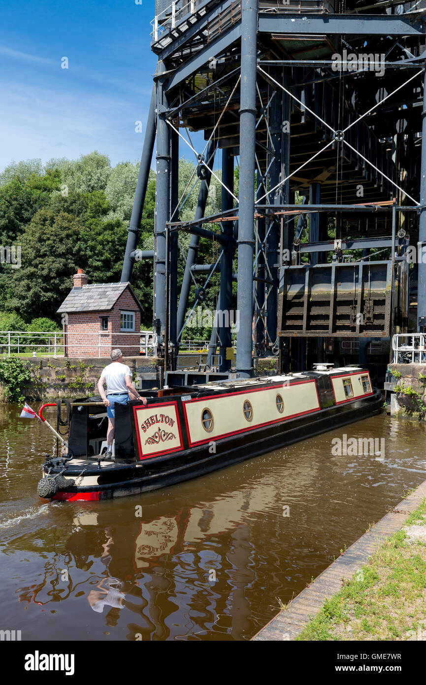 Canals in England Anderton Boat Lift River Weaver Navigation England UK ...