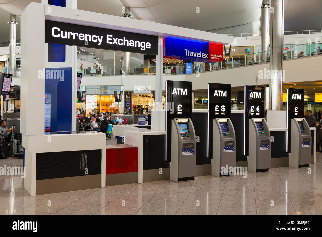 Bureau de change airport hi-res stock photography and images - Alamy