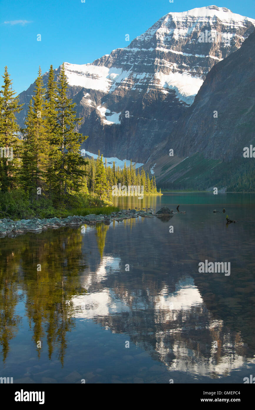 Canadian landscape with Mount Edith Cavell. Jasper. Alberta. Canada ...