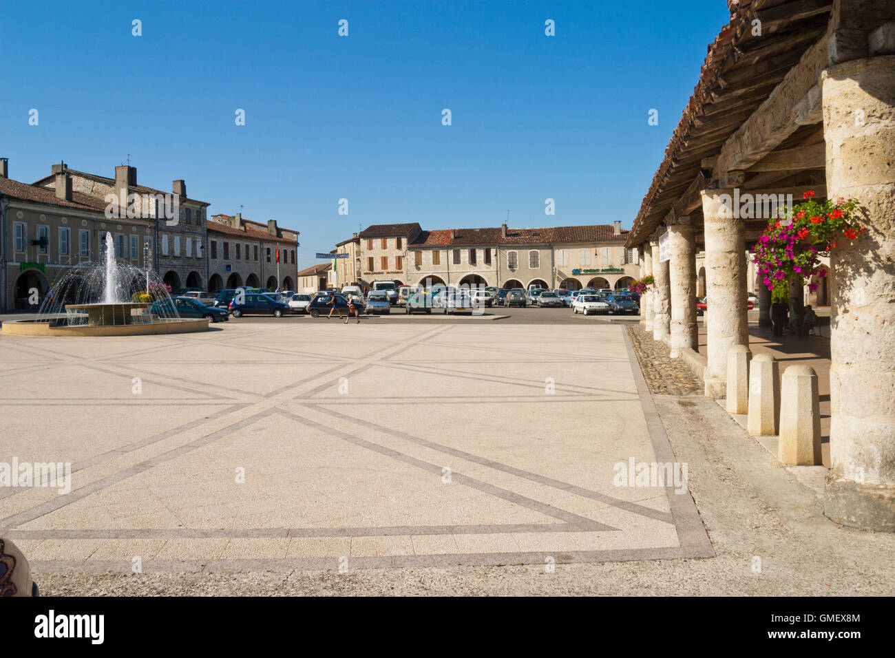 Market Place, Mauvezin, Gers 32, Midi Pyrenees, France Stock Photo