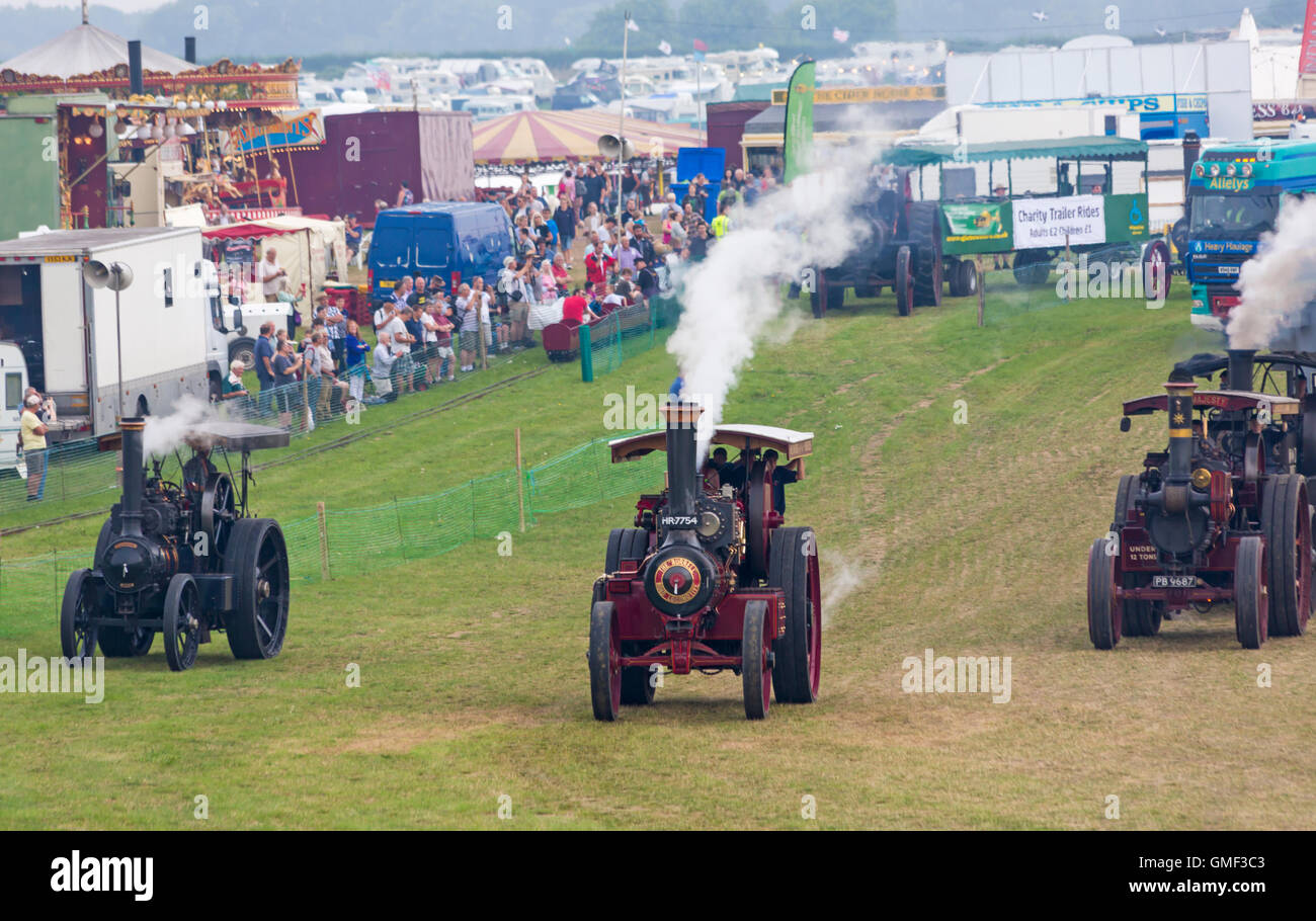 Tarrant Hinton, Dorset, UK. 25 August, 2016. Visitors flock to Tarrant Hinton for the first day of the Great Dorset Steam Fair. The event runs until Monday and is expected to attract 200,000 visitors with the showground covering more than 600 acres. Credit:  Carolyn Jenkins/Alamy Live News Stock Photo