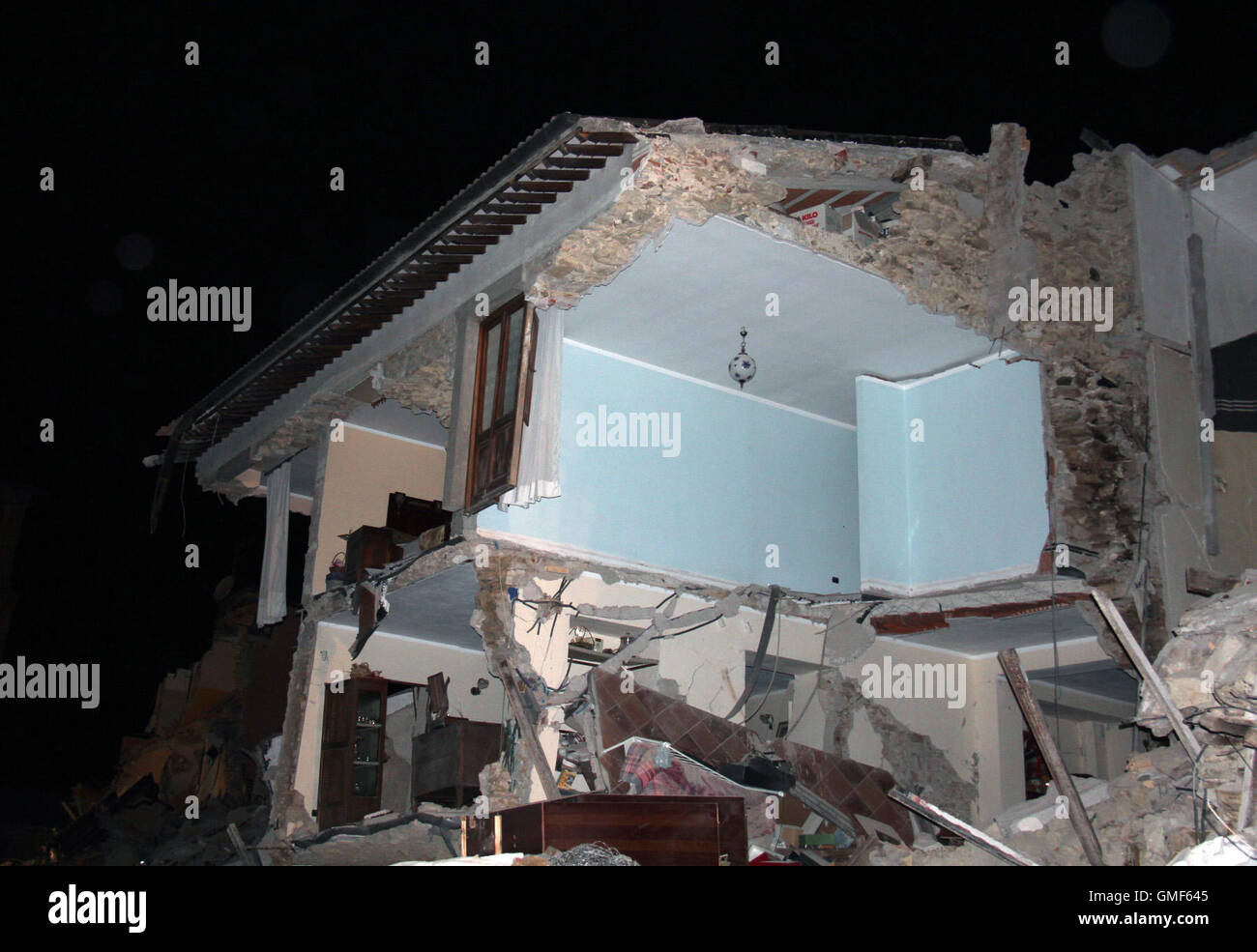 Major earthquake regions hi-res stock photography and images - Alamy