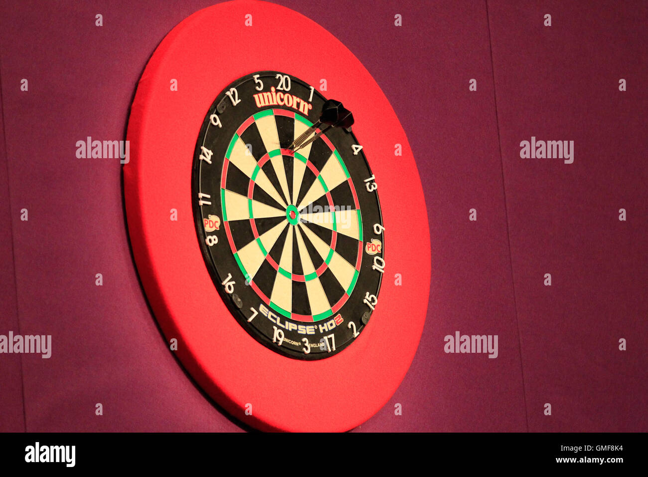 Perth, Australia. 26th August, 2016. Perth Convention and Exhibition Centre, Perth, Australia. TABtouch Perth Darts Masters. Perfect score 180 from Raymond van Barneveld (DEN). Credit:  Action Plus Sports Images/Alamy Live News Stock Photo