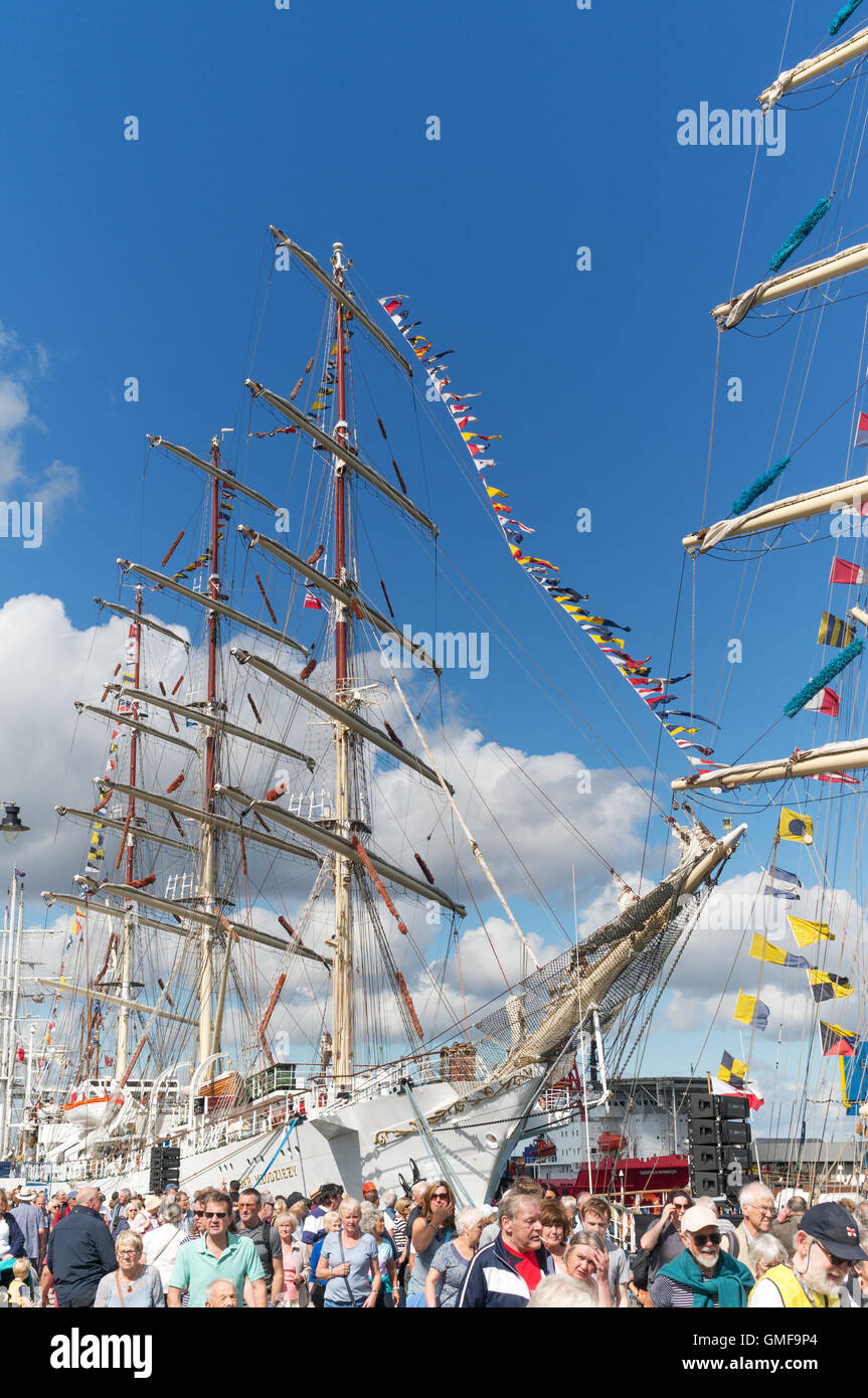 Blyth, UK. 26th Aug, 2016. Crowds visit the Port of Blyth in Northumberland to see the Tall Ships moored there. In the background is the Polish training ship Dar Młodzieży  Credit:  Washington Imaging/Alamy Live News Stock Photo