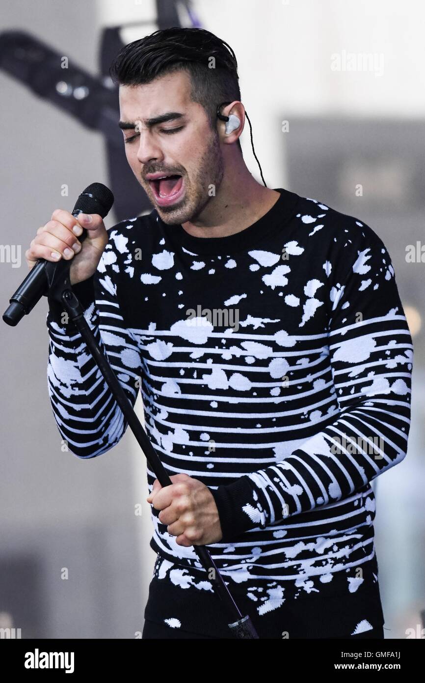 Joe Jonas on stage for NBC Today Show Concert with DNCE, Rockefeller