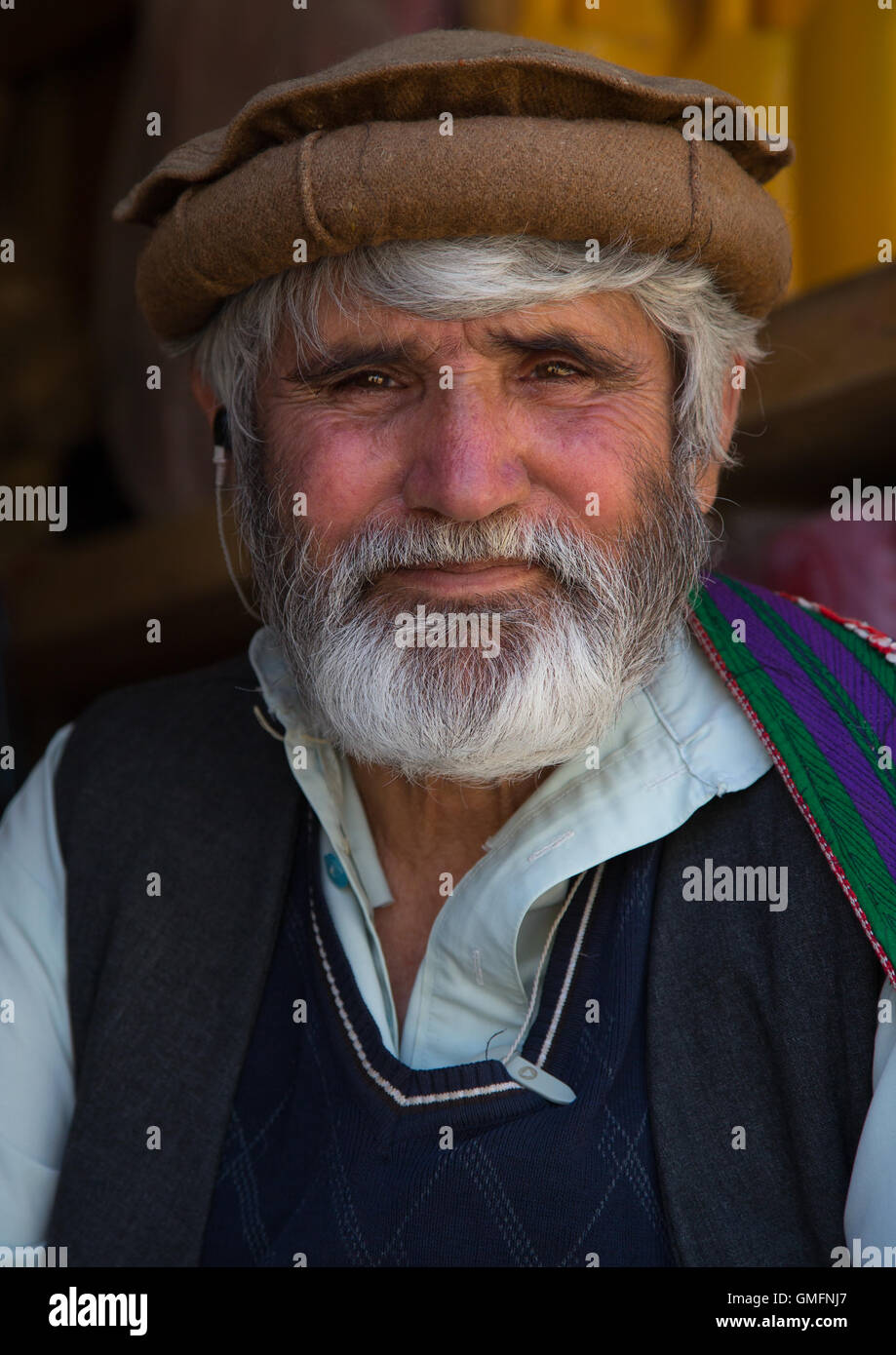 Portrait of an afghan man with a white beard, Badakhshan ...