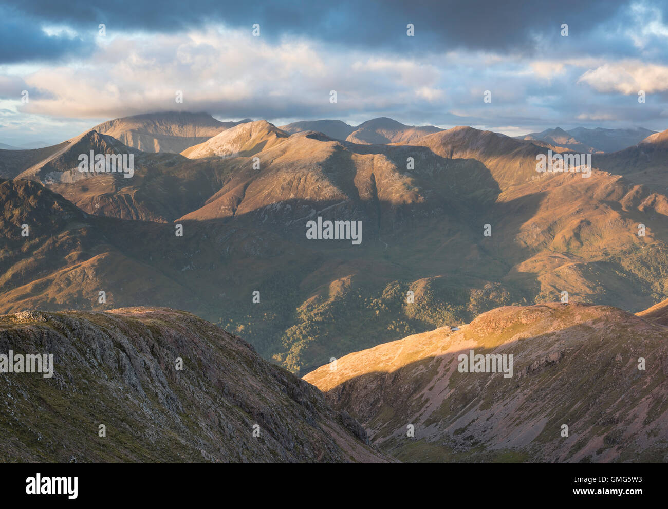 View to the Mamores and Ben Nevis from Sgorr nam Fiannaidh, Scottish Highlands, Scotland Stock Photo