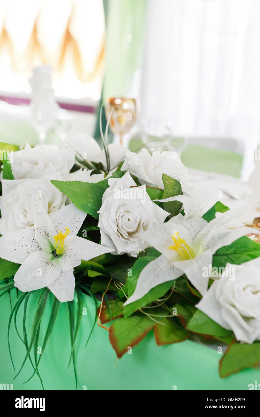 wedding-table-setting-stock-photo-alamy