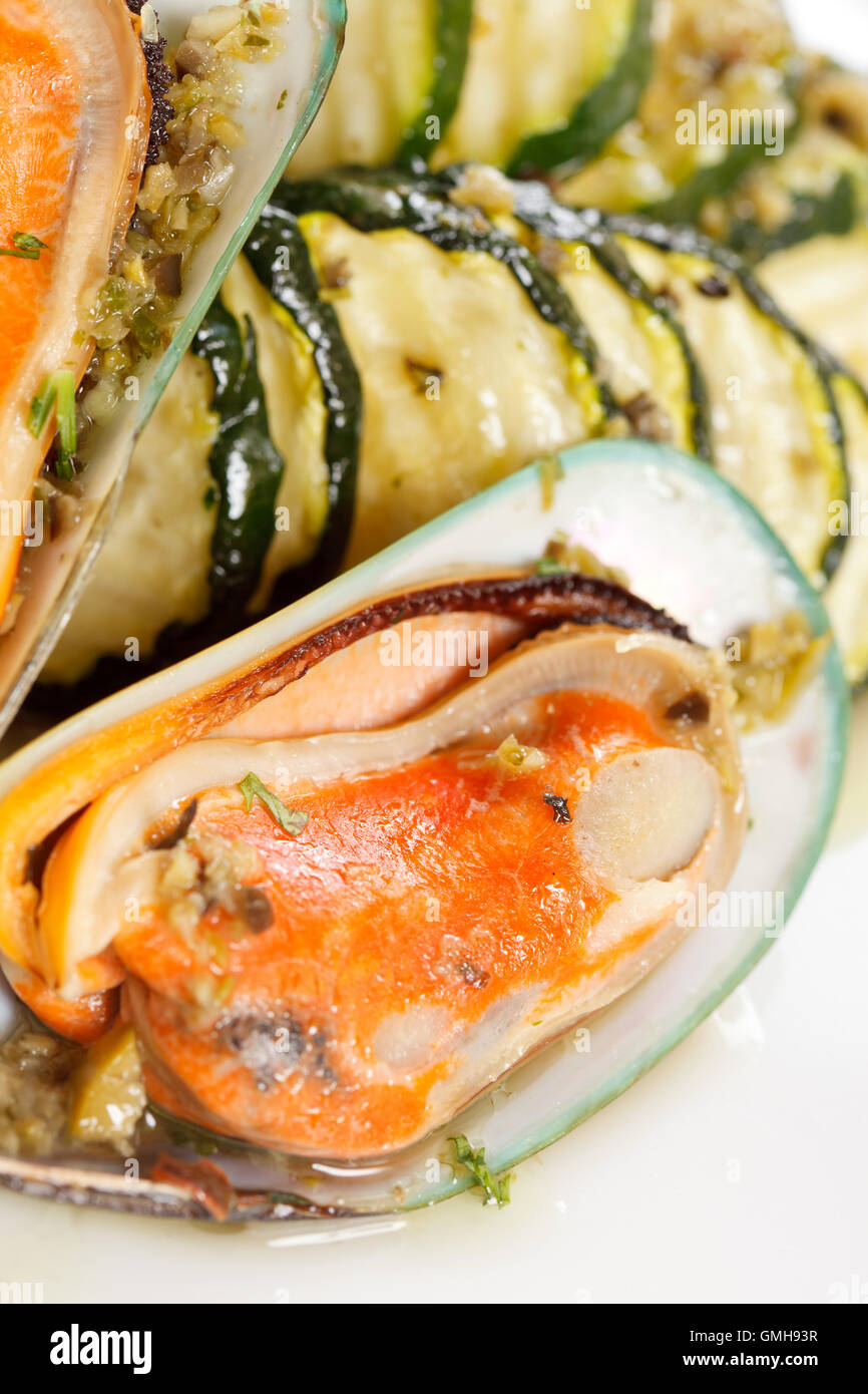 mussels with zucchini Stock Photo Alamy