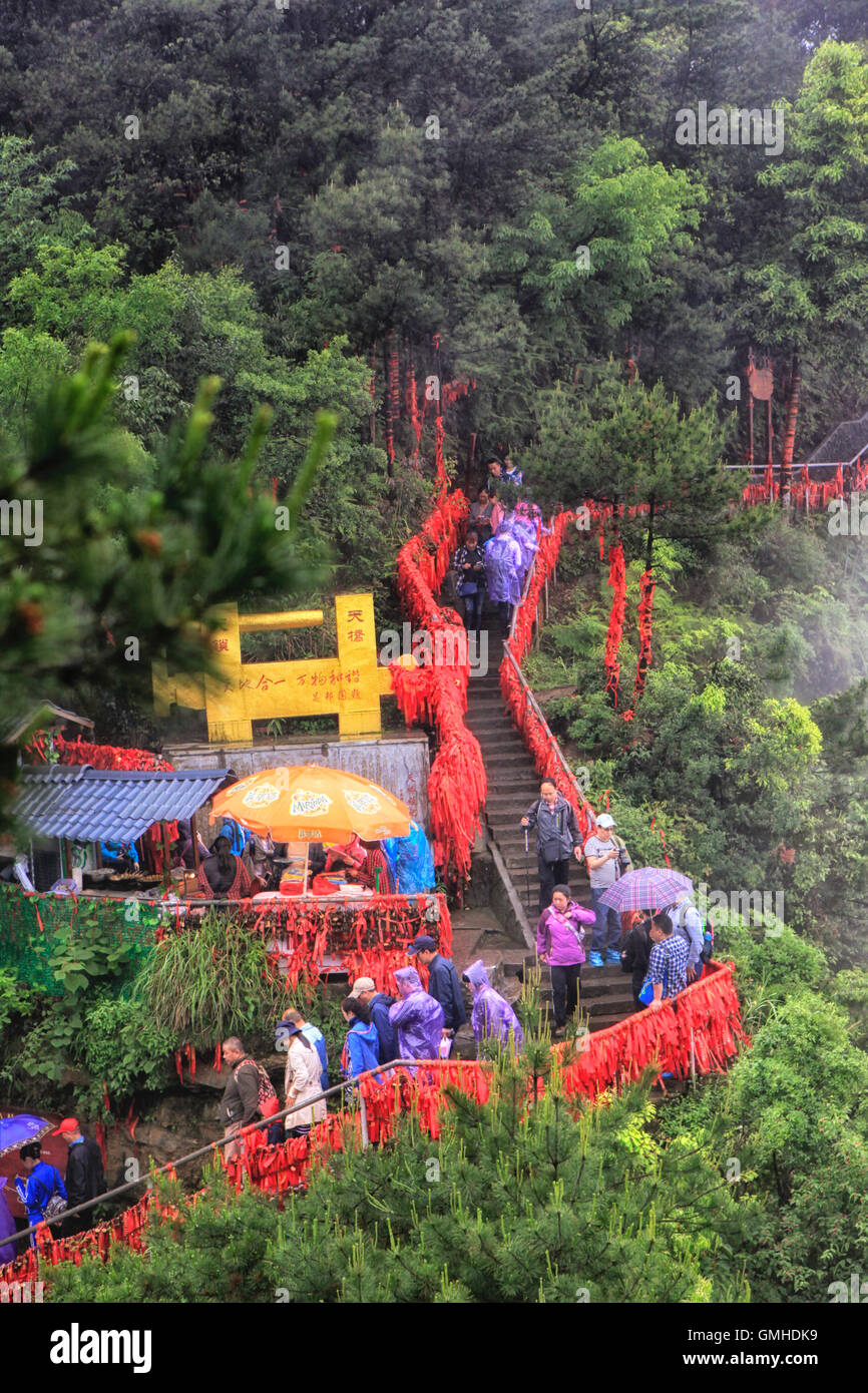 Tourists at Zhangjiajie National Forest Park, Hunan  China Stock Photo