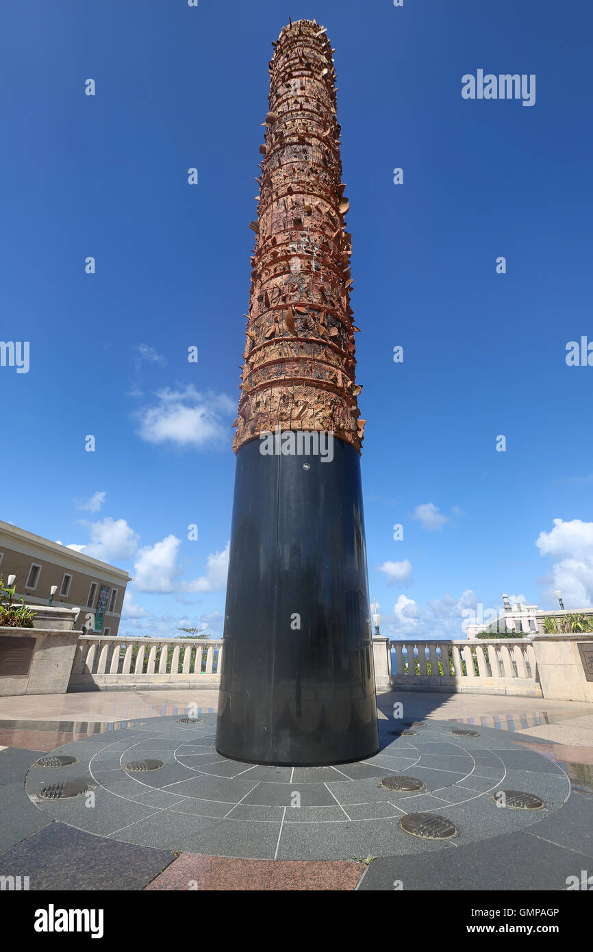 Plaza del Quinto Centenario, Totem pole statue, Old San Juan, San Juan