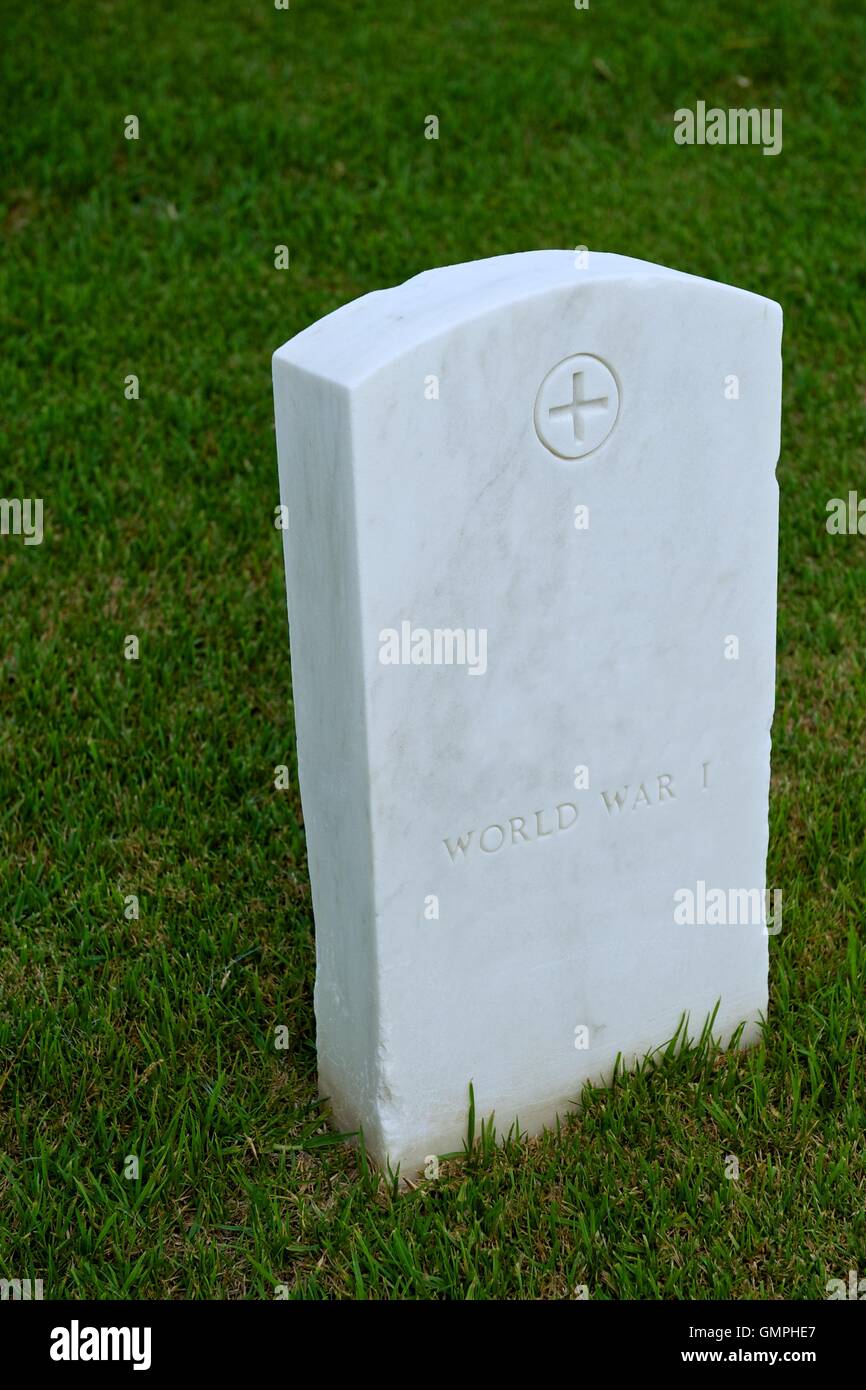 White marble headstone hi-res stock photography and images - Alamy