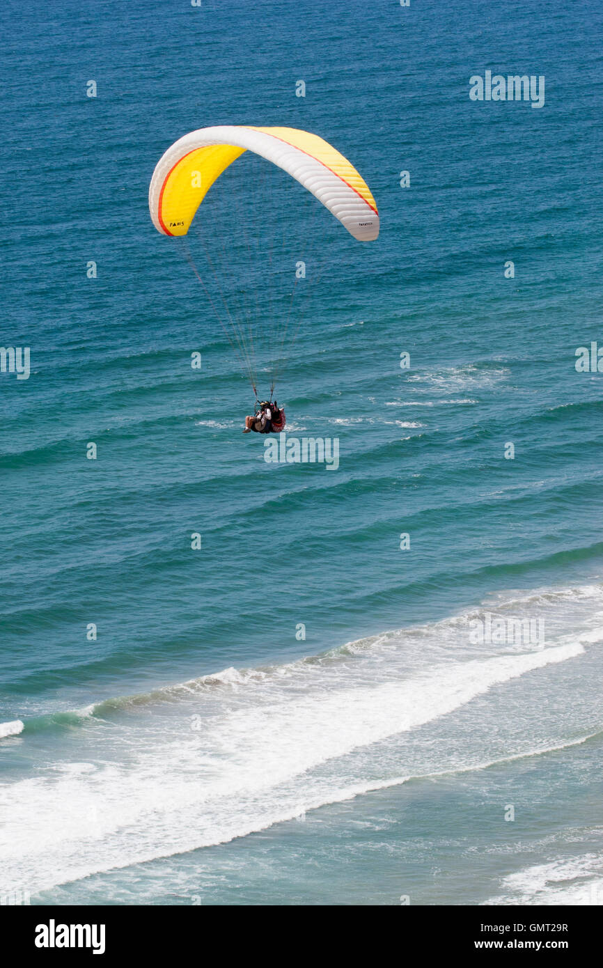 Tandem paragliding over ocean in San Diego, California Stock Photo Alamy