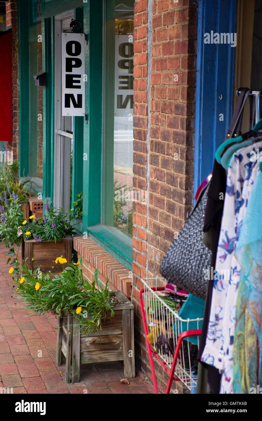 Black Mountain, NC. Shopping on Cherry Street Stock Photo Alamy