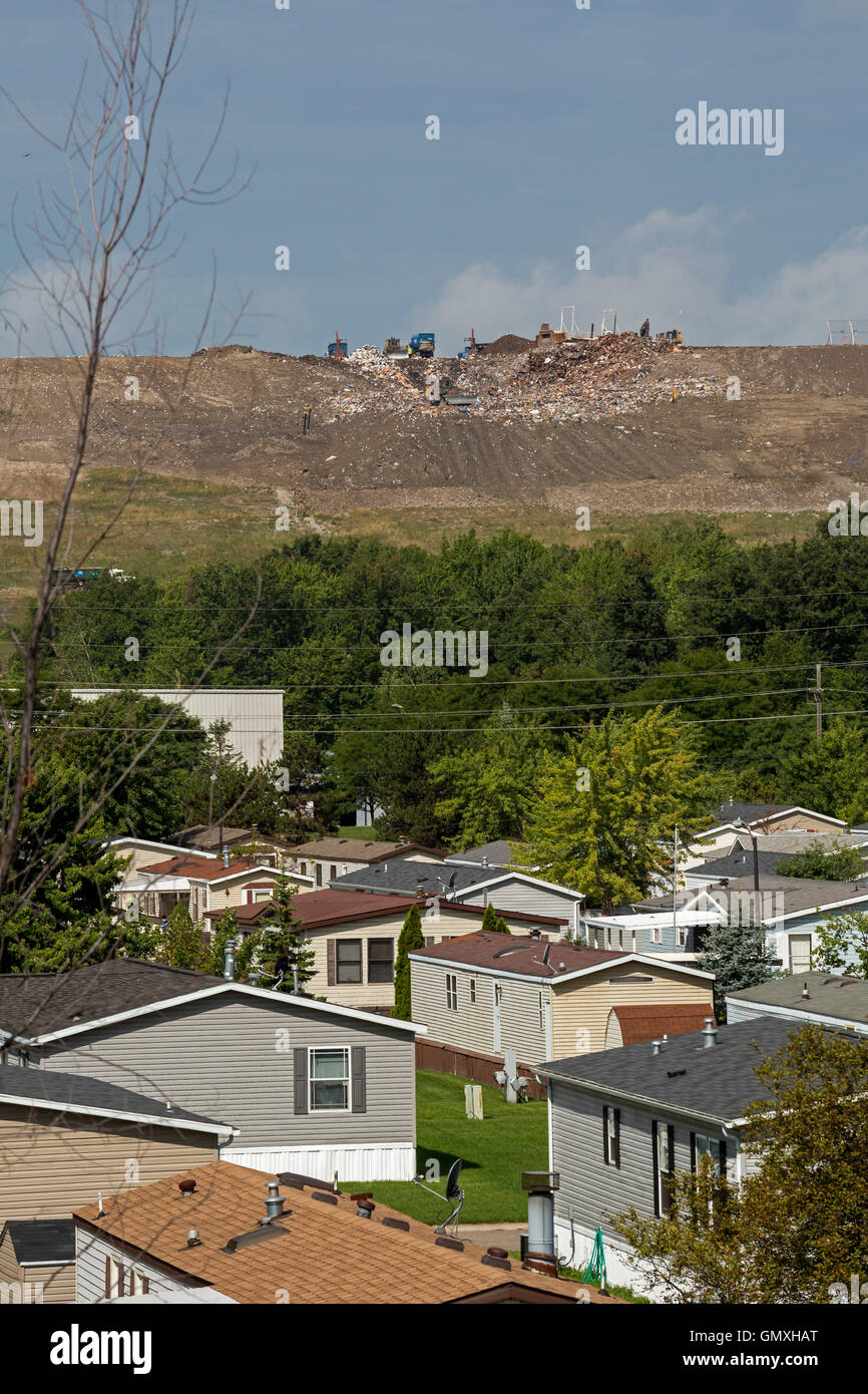 Canton, Michigan - Republic Services' Sauk Trail Hills landfill next to a community of manufactured and mobile homes. Stock Photo