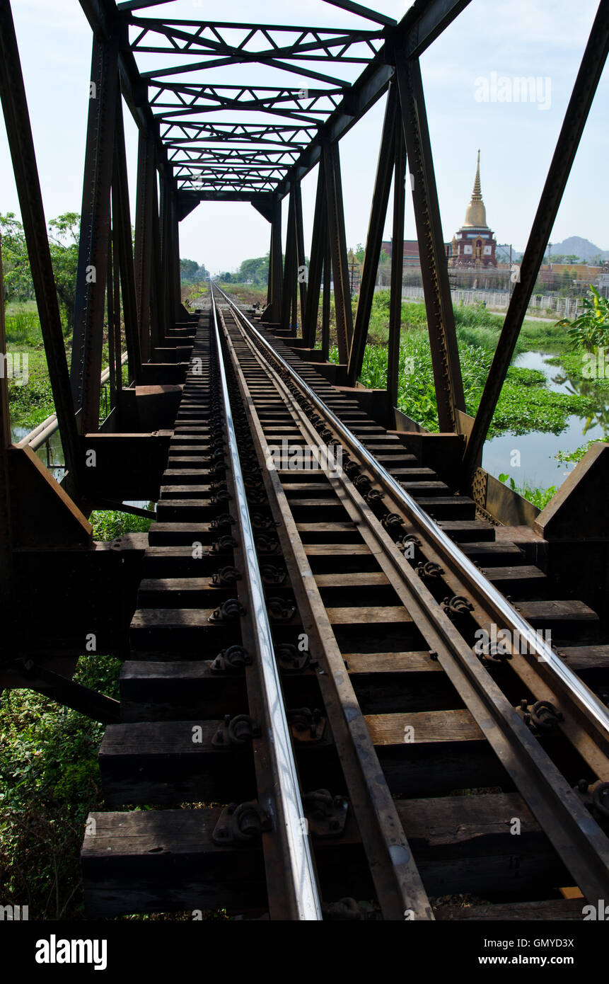Old iron railway viaduct bridge hi-res stock photography and images - Alamy