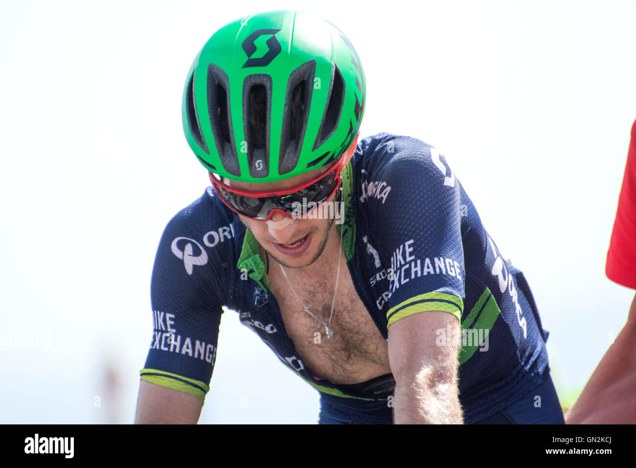 La Camperona, Spain. 27th August, 2016. Simon Yates (Orica - Bikeexchange) finishes the 8th stage of cycling race ‘La Vuelta a España’ (Tour of Spain) between Villalpando and Climb of La Camperona on August 27, 2016 in Leon, Spain. Credit: David Gato/Alamy Live News Stock Photo
