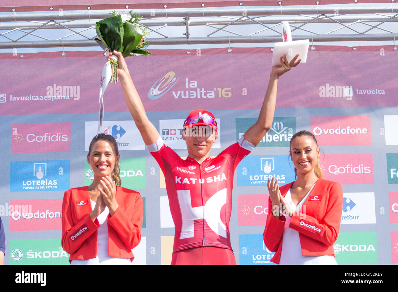 La Camperona, Spain. 27th August, 2016. Jhonatan Restrepo (Katusha Team) like most combative cyclist at the podium of 8th stage of cycling race ‘La Vuelta a España’ (Tour of Spain) between Villalpando and Climb of La Camperona on August 27, 2016 in Leon, Spain. Credit: David Gato/Alamy Live News Stock Photo