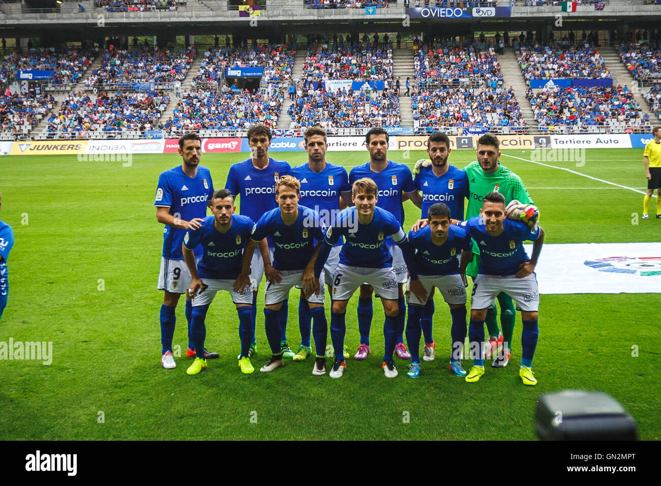 Oviedo, Spain. 27th Aug, 2016. Real Oviedo's starting eleven for the match between Real Oviedo v UD Almeria of the Liga 1|2|3 in the Estadio Carlos Tartiere stadium. Credit:  Alvaro Campo/Alamy Live News Stock Photo