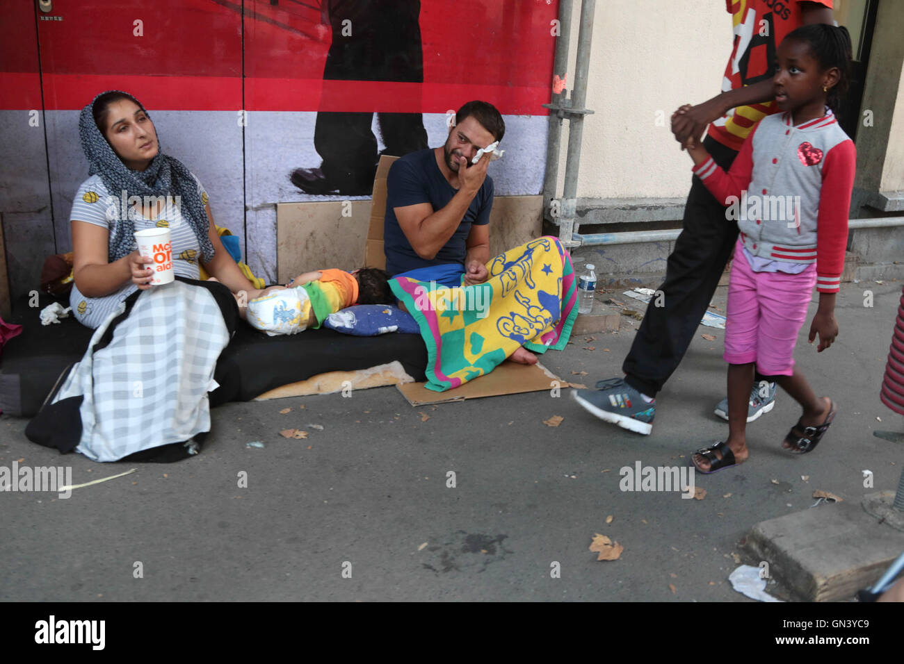 25 Agust 2016 Paris, France. Homeless Romanians beg near Gare du Nord international station in Paris. Stock Photo