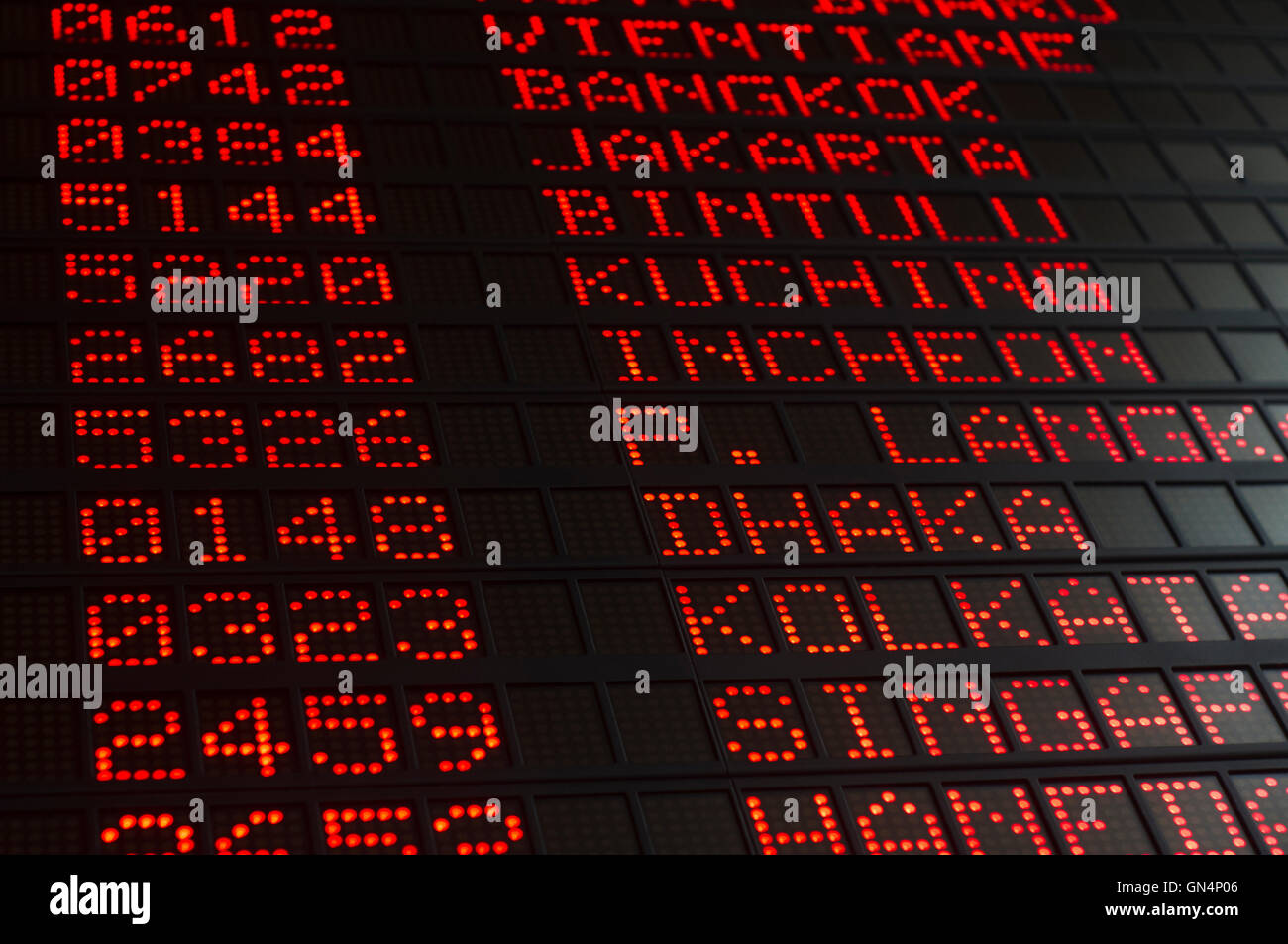 Digital flight information boards hi-res stock photography and images ...