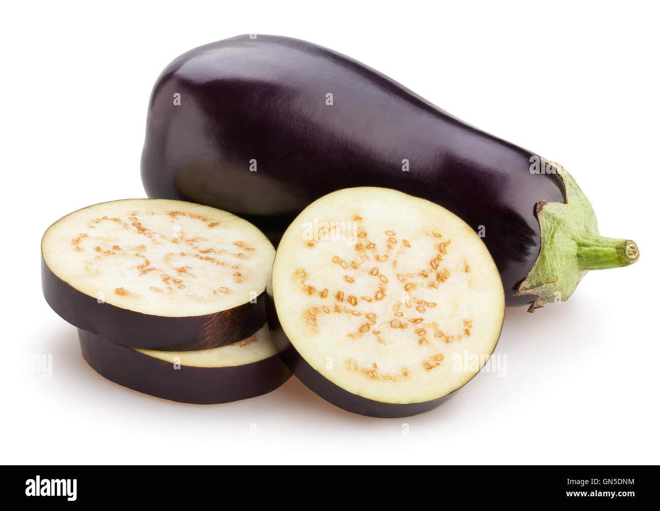 Cutting eggplant slices into bread … – License image – 10173092
