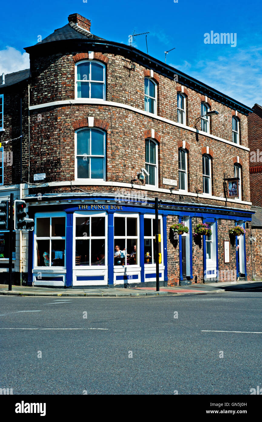 The Punch Bowl, Mickelgate, York Stock Photo Alamy