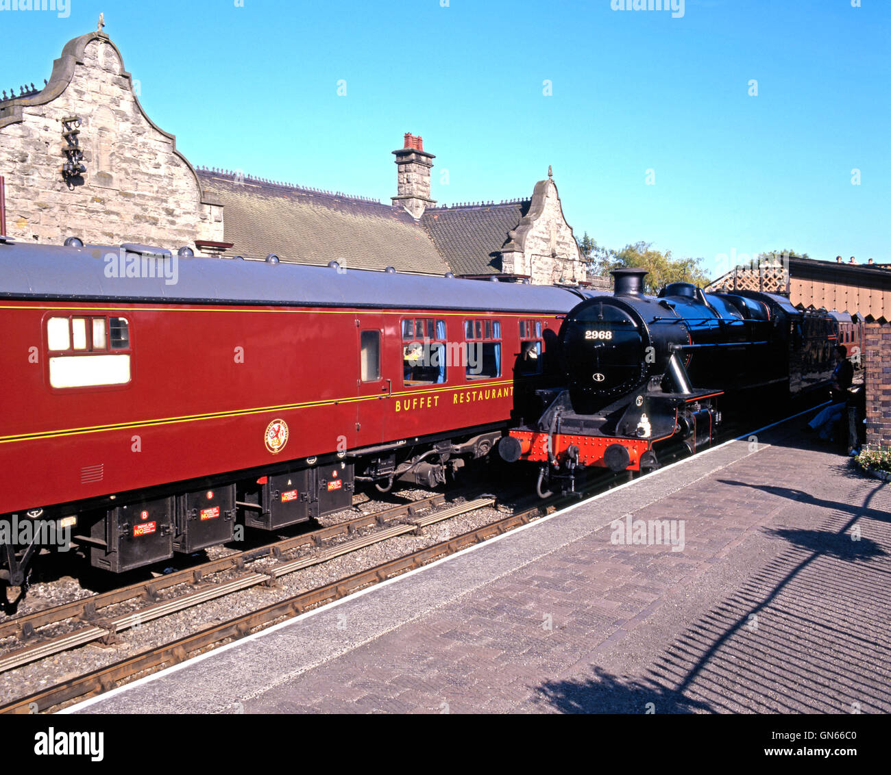 LMS Stanier 2-6-0 or Stanier Mogul Steam Locomotive number 2968, Bridgnorth Railway Station, Bridgnorth, Shropshire, England, UK Stock Photo