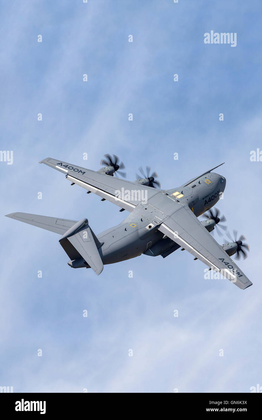 A 400m atlas transport aircraft hi-res stock photography and images - Alamy