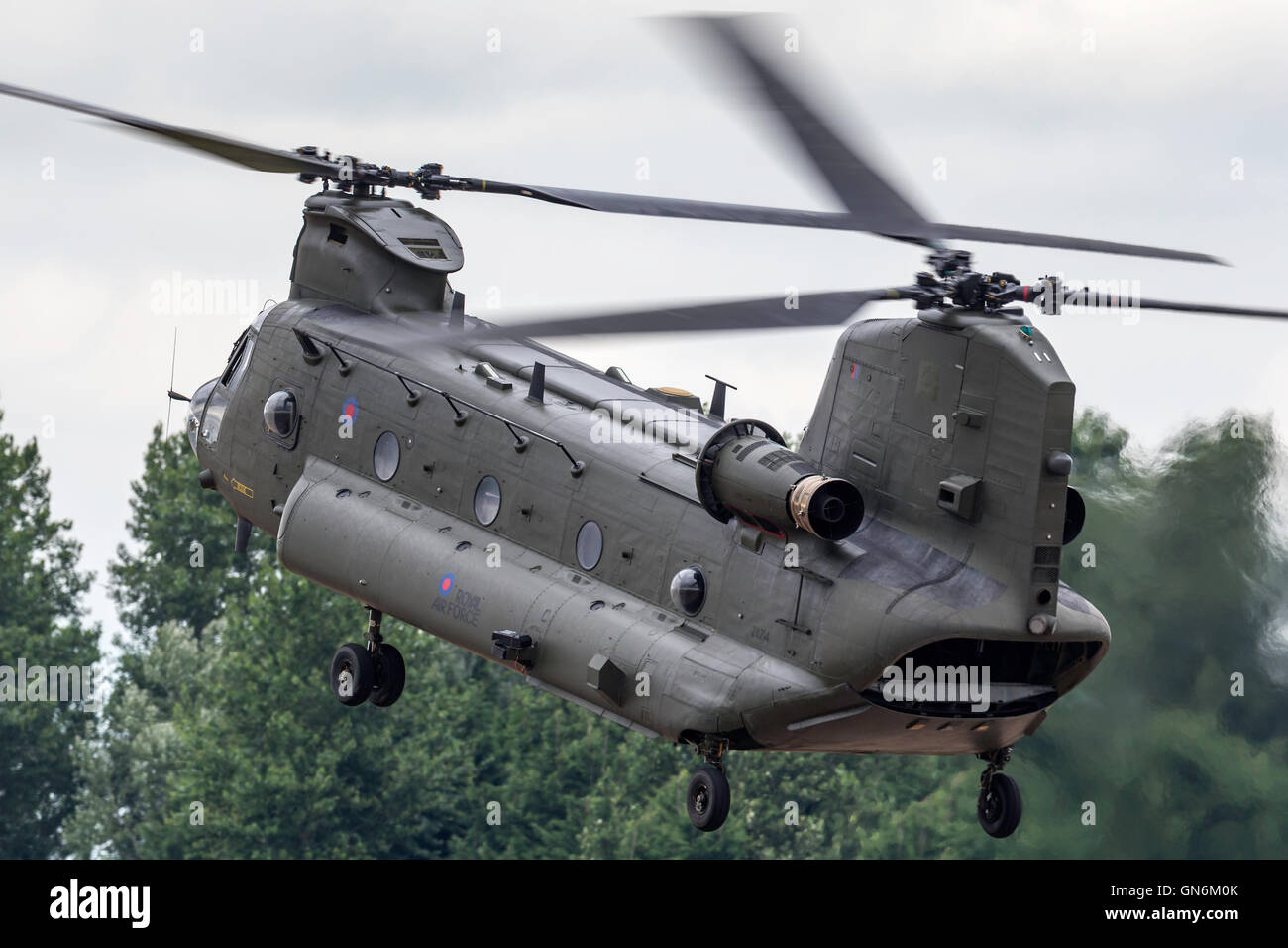 Royal Air Force (RAF) Boeing Chinook HC2 twin rotor heavy lift transport Helicopter. Stock Photo
