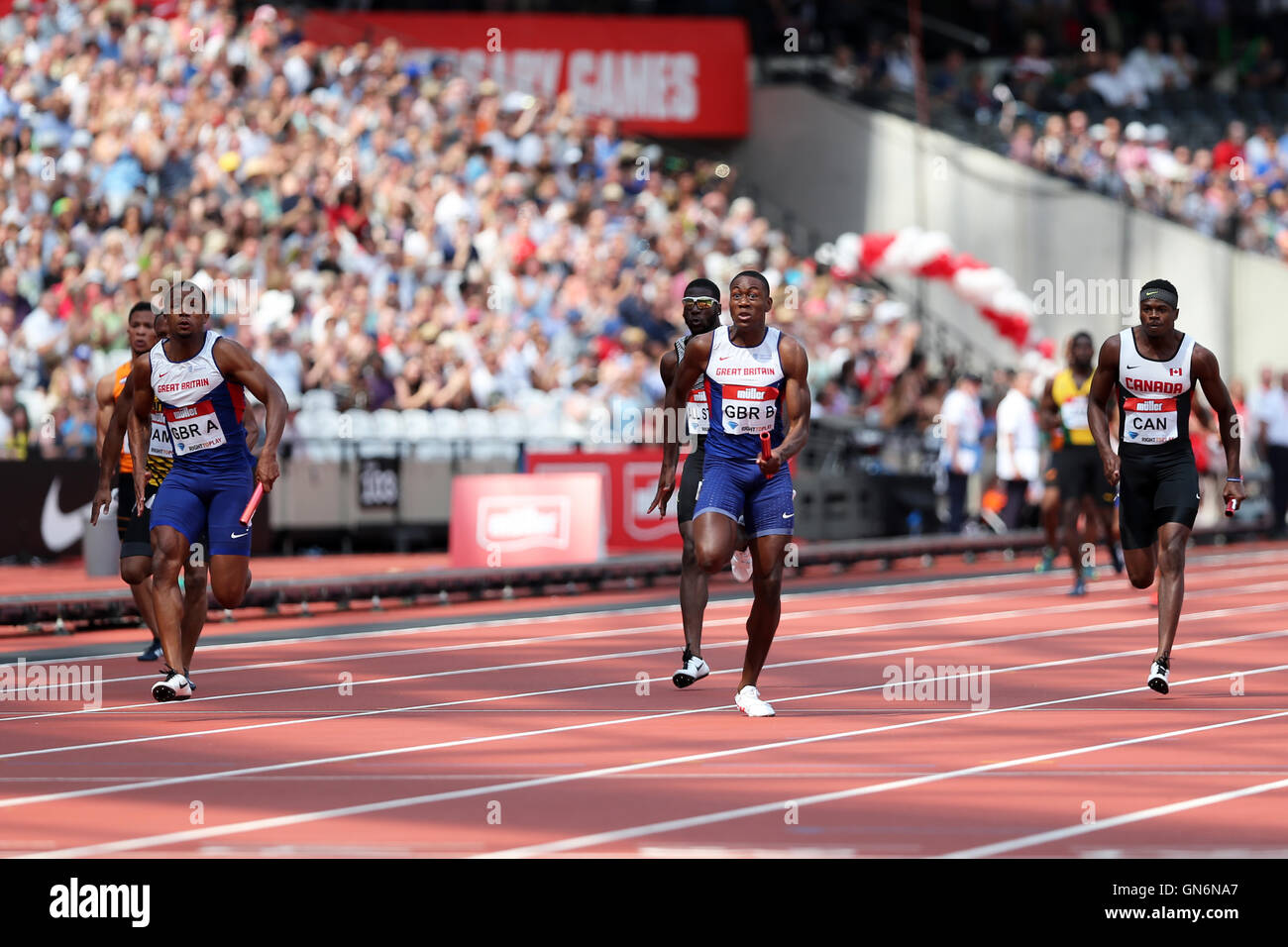 Ojie EDOBURUN running the final leg for Team GBR B & Chijindu UJAH running the final leg for Team GBR A, in the Men's 4x100m relay, at the IAAF Diamond League London Anniversary Games, Queen Elizabeth Olympic Park, Stratford, London, UK. Stock Photo