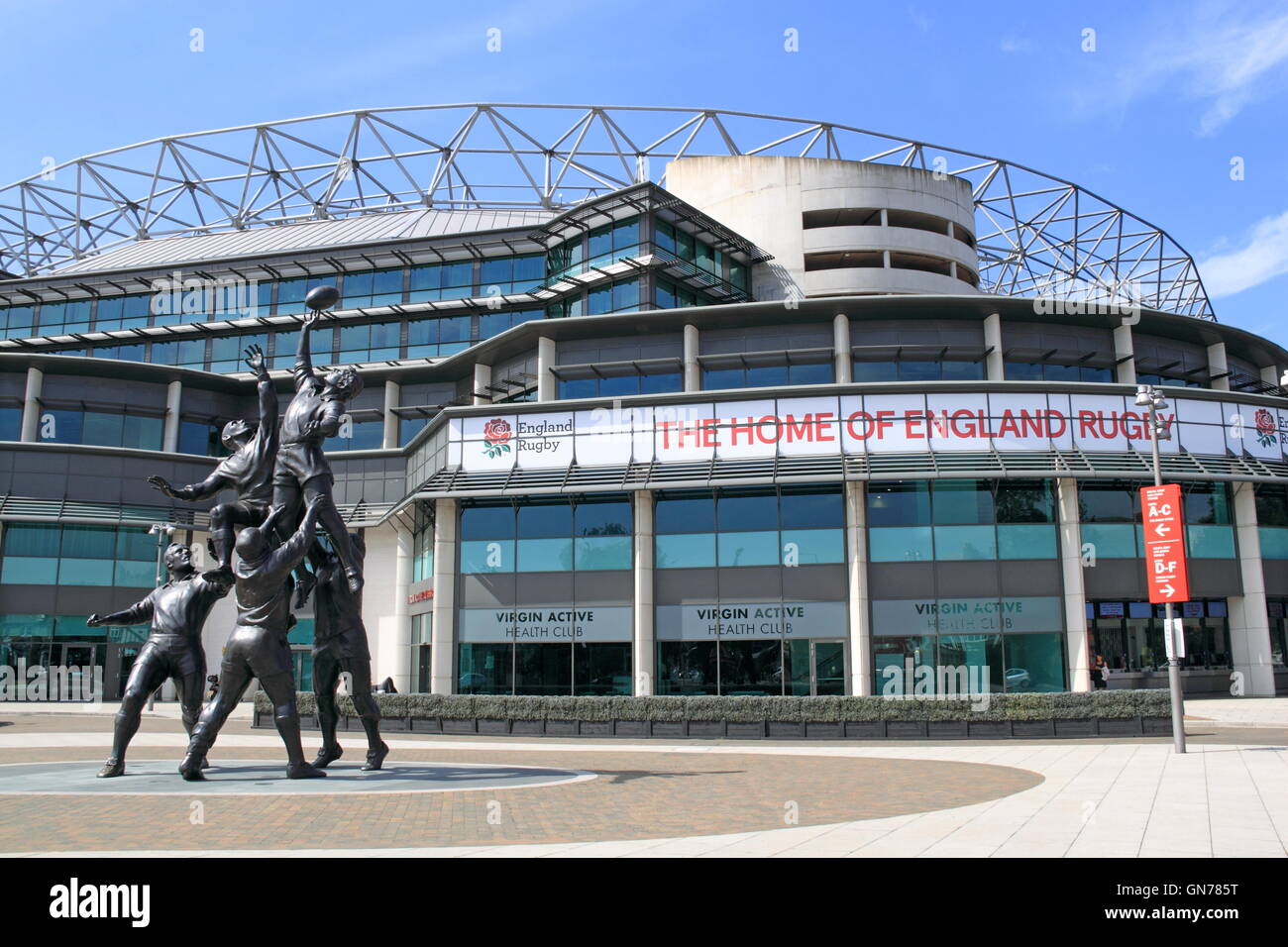 'Core Values' (Gerald Laing, 2010, bronze), Twickenham Stadium, Greater London, England, Great Britain, United Kingdom UK, Europe Stock Photo