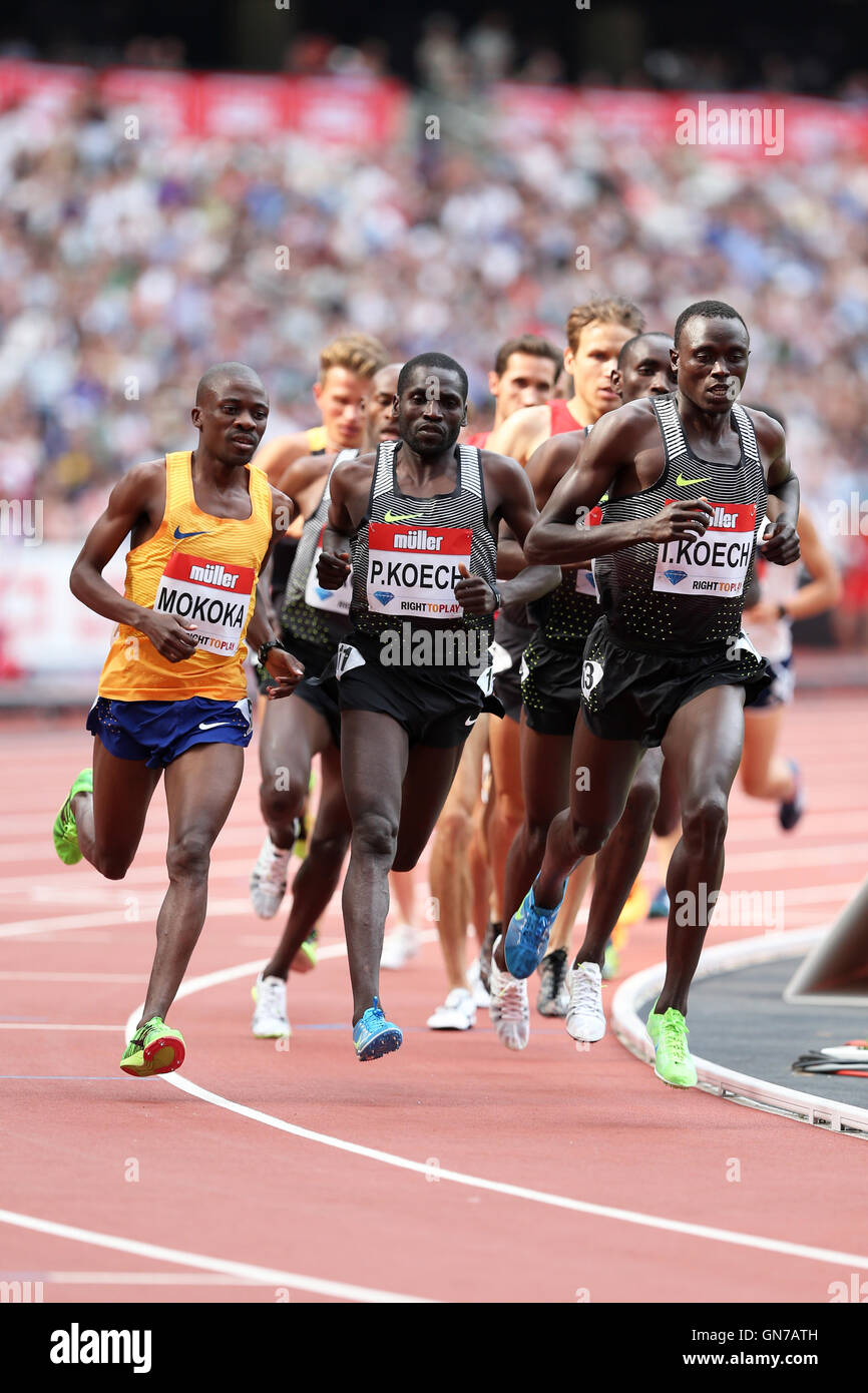 Stephen MOKOKA, Isiah Kiplangat KOECH & Paul Kipsiele KOECH competing