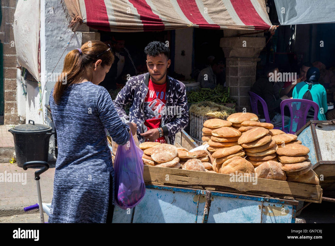 Essaouira, Morocco.  Bread Vendor, Avenue Mohammed Zerktouni. Stock Photo