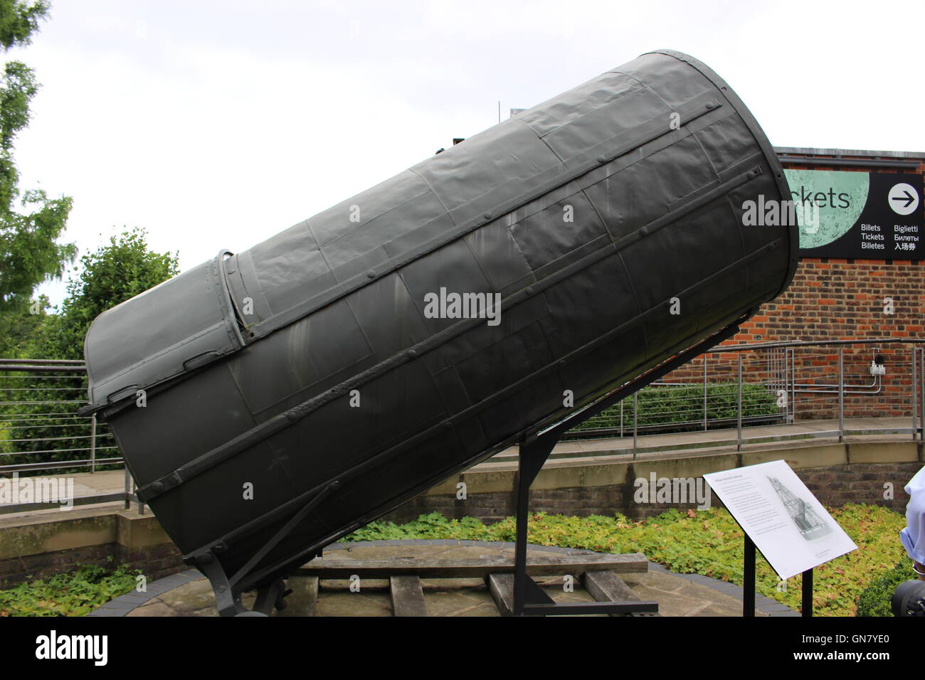 William Herschel's telescope at the Royal Observatory, Greenwich, London Stock Photo Alamy