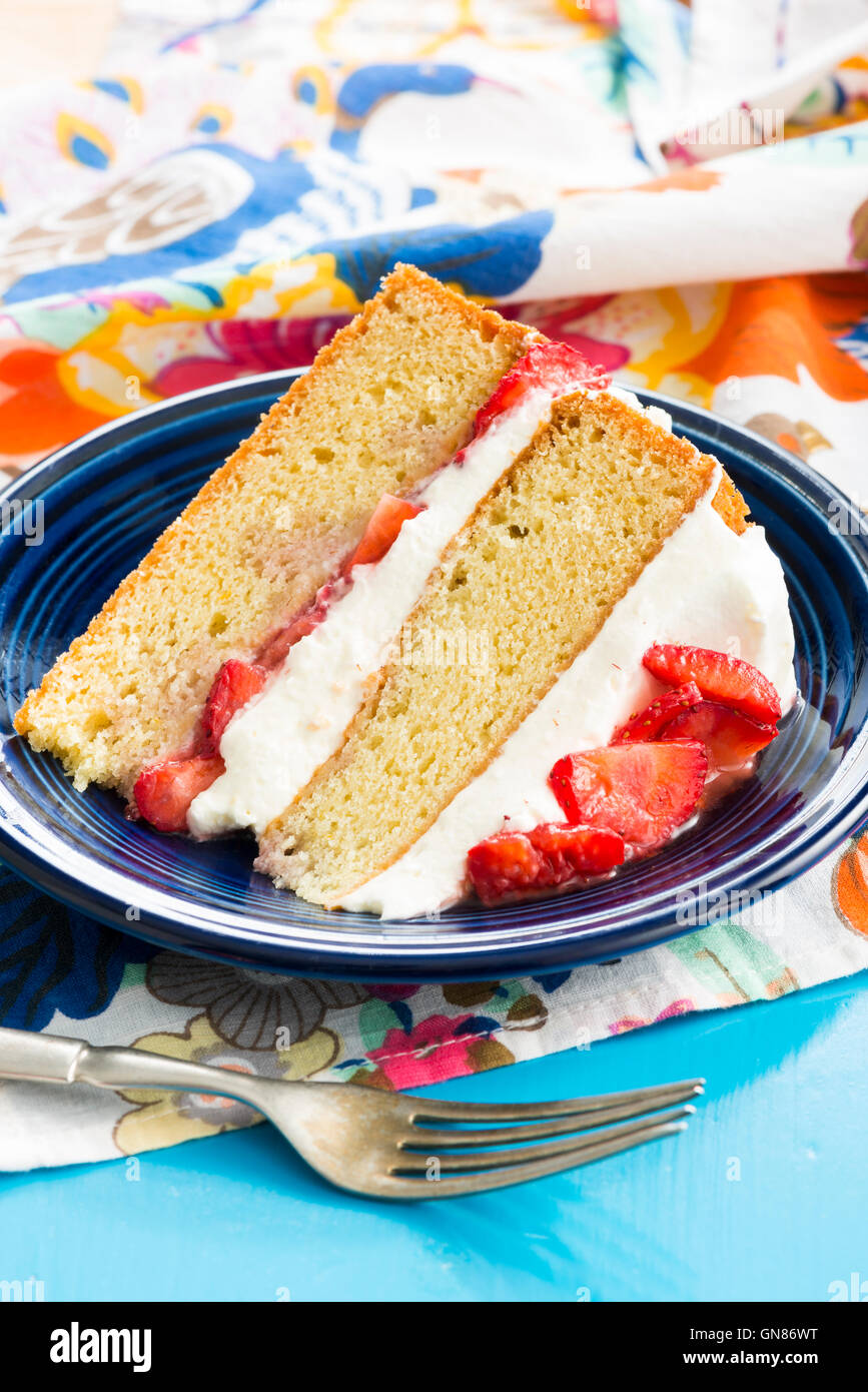 Slice cake hi-res stock photography and images - Alamy