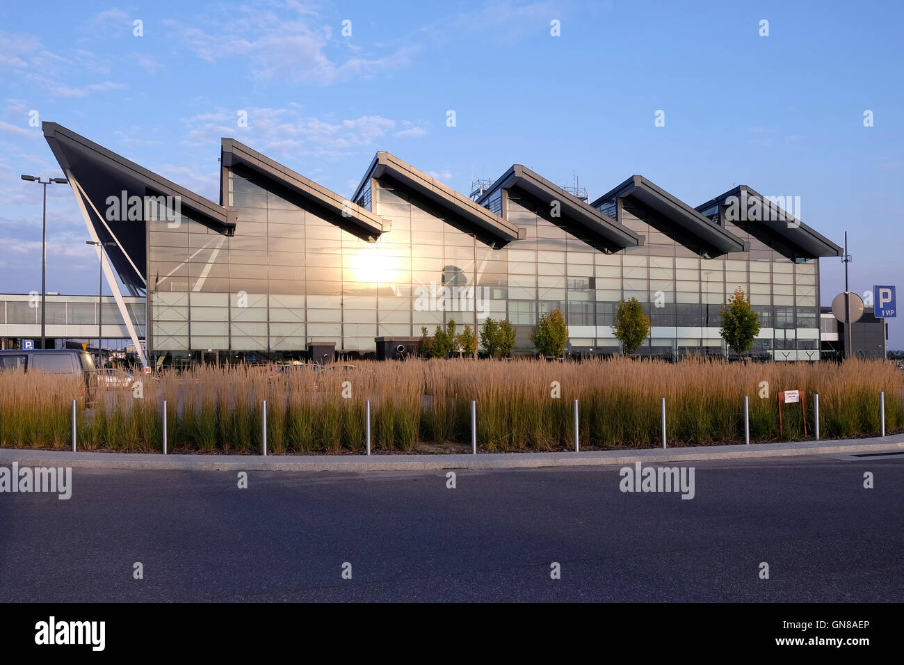 Lech Building The new Terminal 2 building at Gdańsk Lech Wałęsa Airport designed by ...