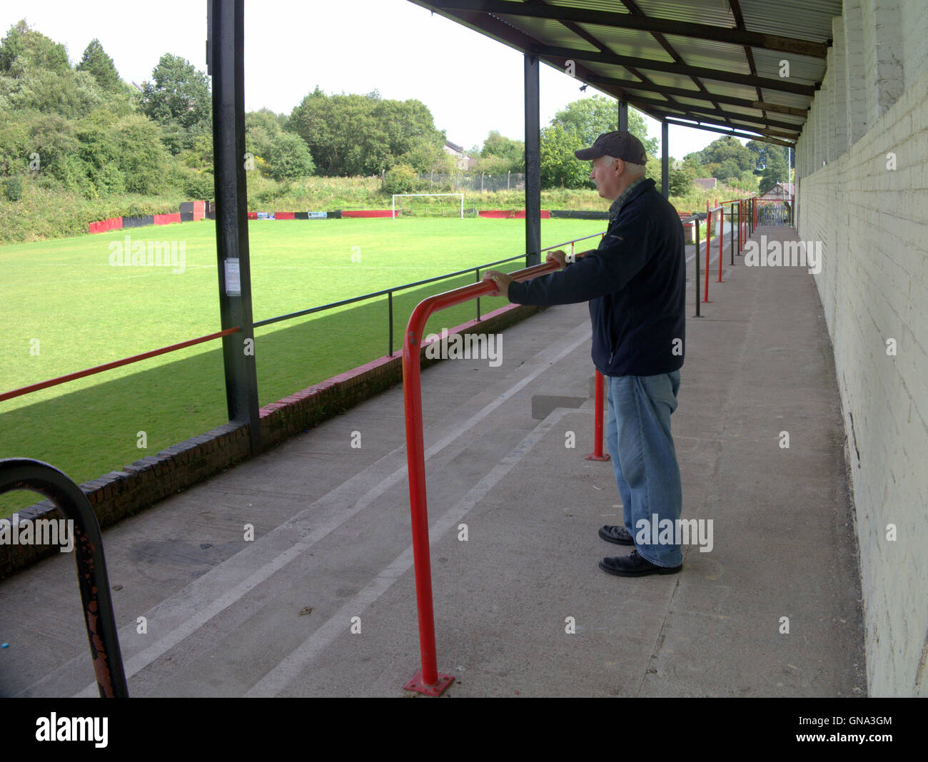 Glasgow, Scotland, UK 29th August 2016. Drumchapel Amateur F.C.privided the humble beginnings of Sir Alex Ferguson, David Moyes and Andy Gray yet play at Glenhead Park, Duntocher. An interesting contrast to the stadiums they graduated to later in their careers. © Gerard Ferry/Alamy Live News Stock Photo