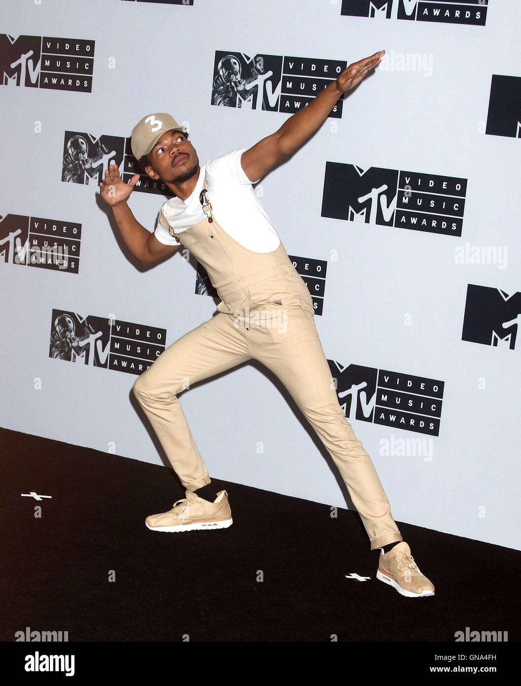 New York, New York, USA. 28th Aug, 2016. CHANCE THE RAPPER poses for ...