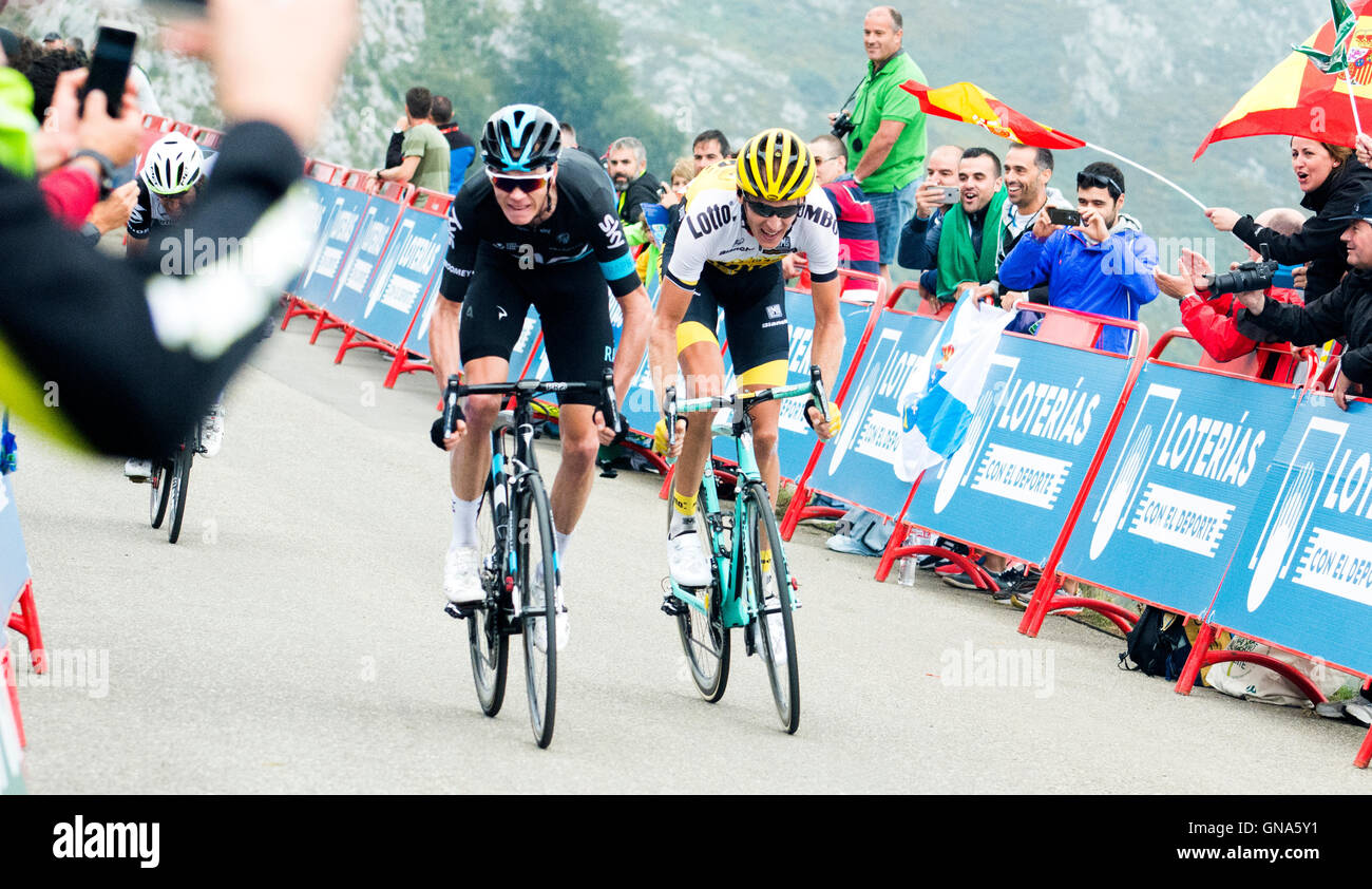 Covadonga Spain 29th August 16 Chris Froome Team Sky And Robert Gesink Team Lotto Nl Jumbo Finish The 10th Stage Of Cycling Race La Vuelta A Espana Tour Of Spain Between Lugones And