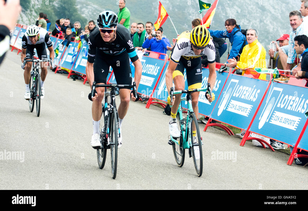 Covadonga Spain 29th August 16 Chris Froome Team Sky And Robert Gesink Team Lotto Nl Jumbo Finish The 10th Stage Of Cycling Race La Vuelta A Espana Tour Of Spain Between Lugones And