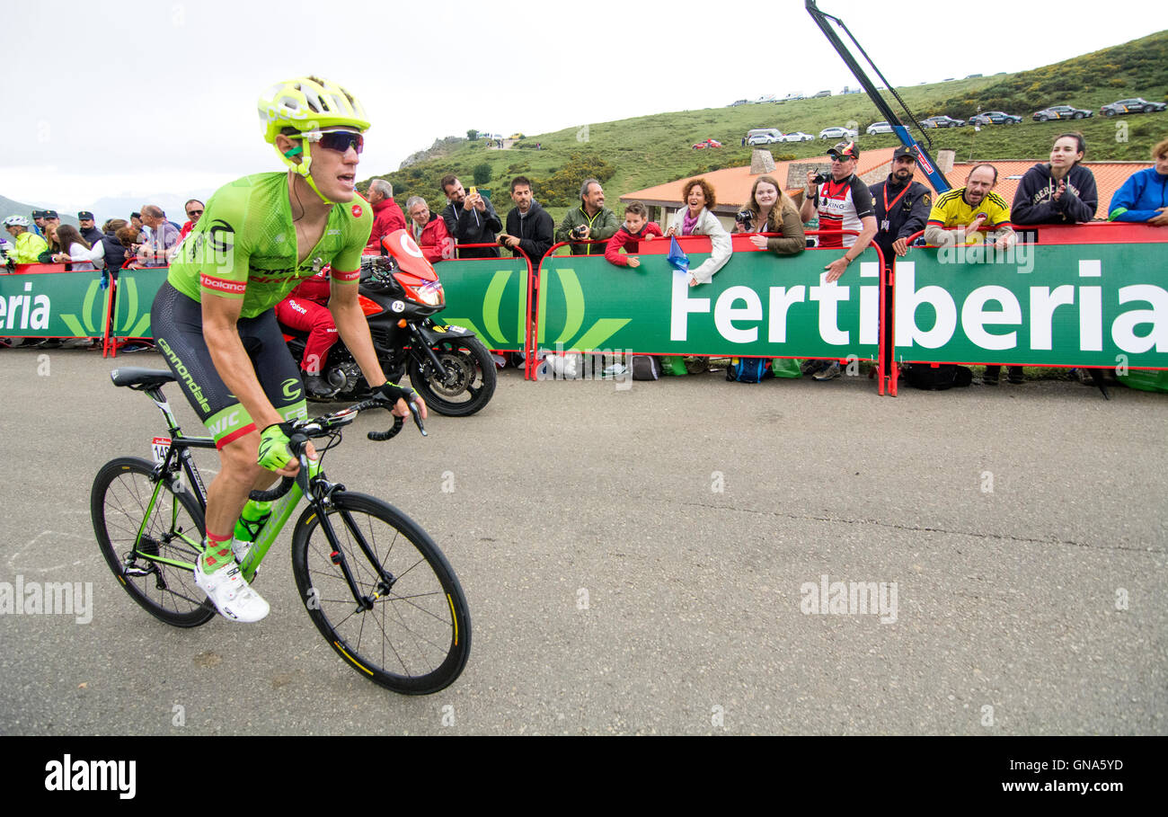 Covadonga, Spain. 29th August, 2016. Pierre Rolland (Cannondale - Drapac Pro Cycling Team) finishes the 10th stage of cycling race ‘La Vuelta a España’ (Tour of Spain) between Lugones and Lakes of Covadonga on August 29, 2016 in Covadonga, Spain. Credit: David Gato/Alamy Live News Stock Photo
