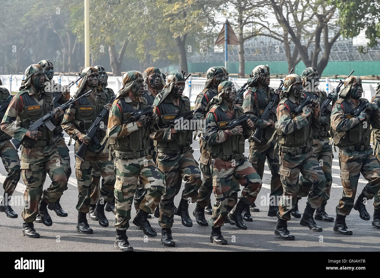 Indian army soldier ak 47 gun hi-res stock photography and images - Alamy