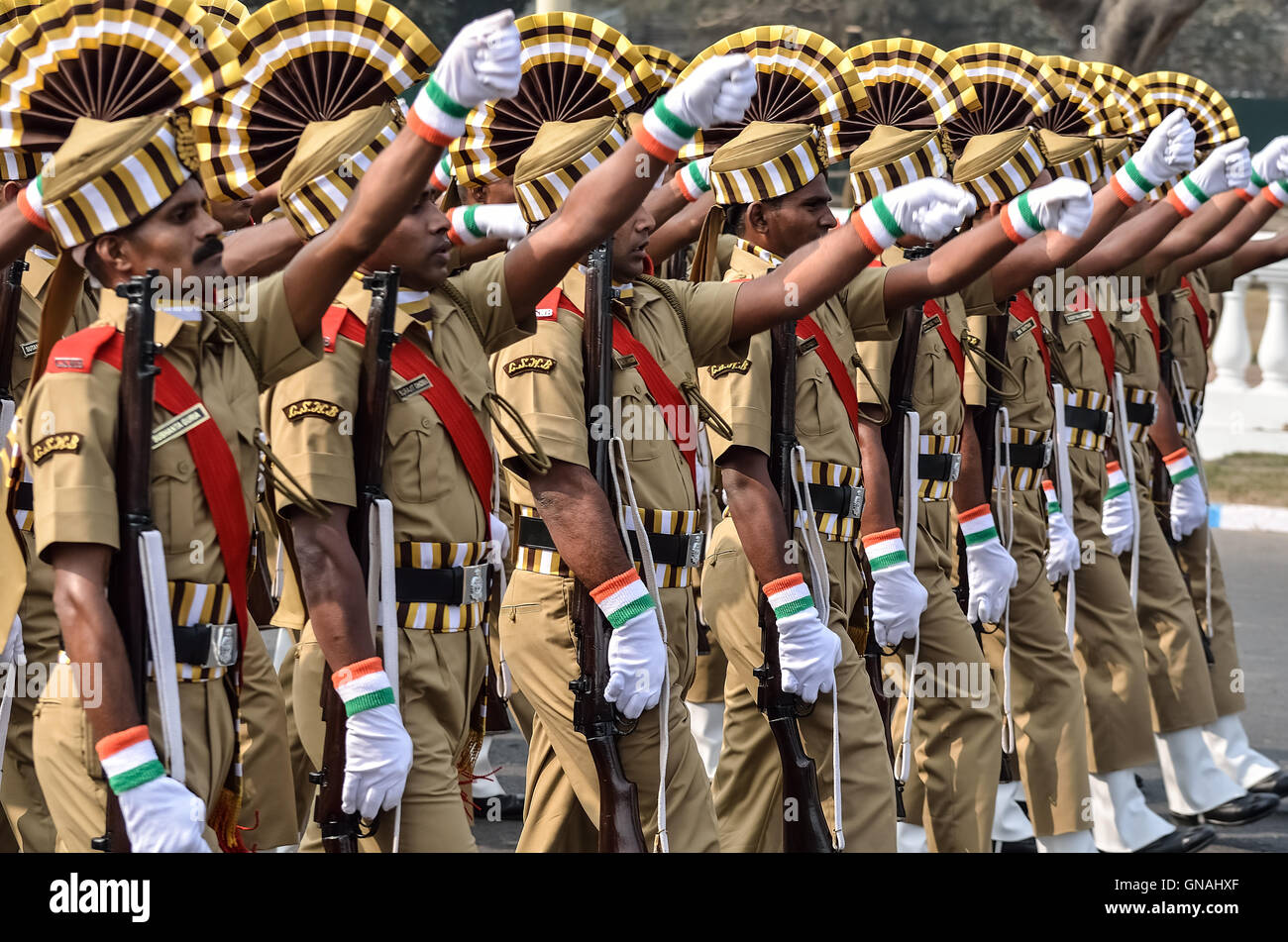 Indian army soldier ak 47 gun hi-res stock photography and images - Alamy
