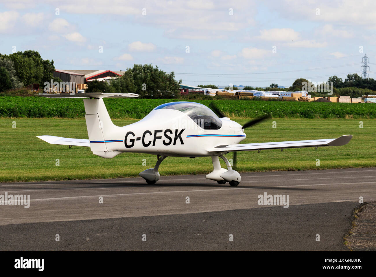Dyn'Aero MCR-01 VLA Sportster G-CFSK taxiing at Breighton Airfield Stock Photo