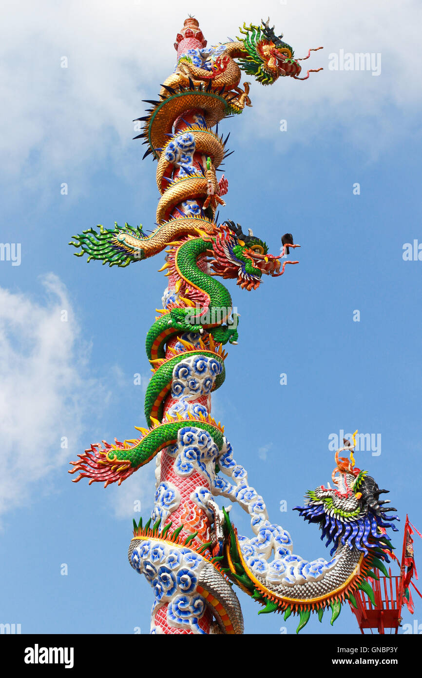 Chinese dragon statue and blue sky Stock Photo - Alamy